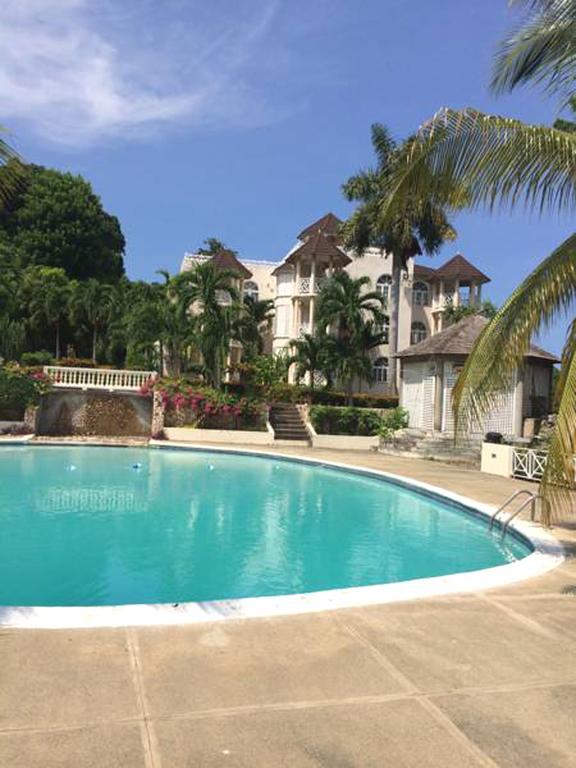 Sky Castles Apt J3 Ocho Rios Exterior photo